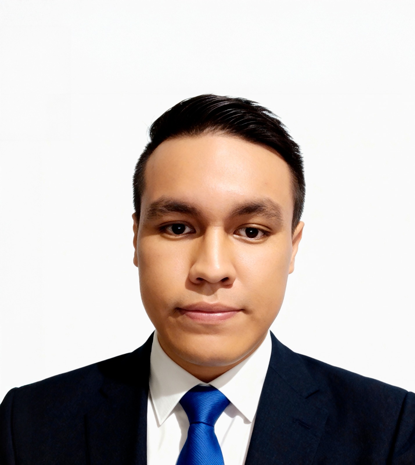 Instructor Yoshi Huanes Carranza